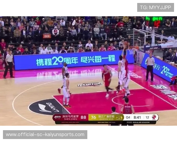 摔跤比赛争议判罚，裁判判定引发争议，摔跤比赛打裁判